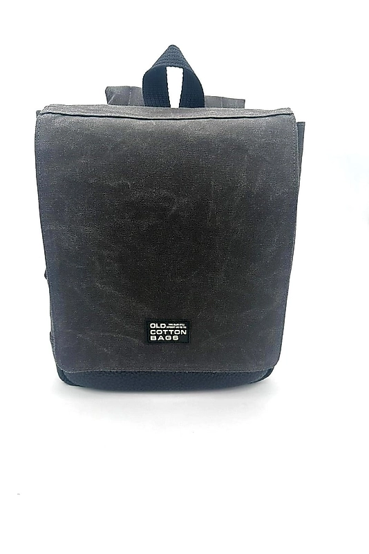 Fonksiyonel ve Çok Bölmeli Orta Boy Sırt Çantası Stok Kodu(7111-