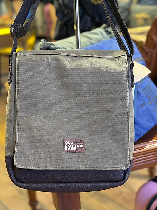 Old Cotton Kaliteli Su Geçirmez Kanvas Postacı Çantası Western Bag 25 cm x 30 cm