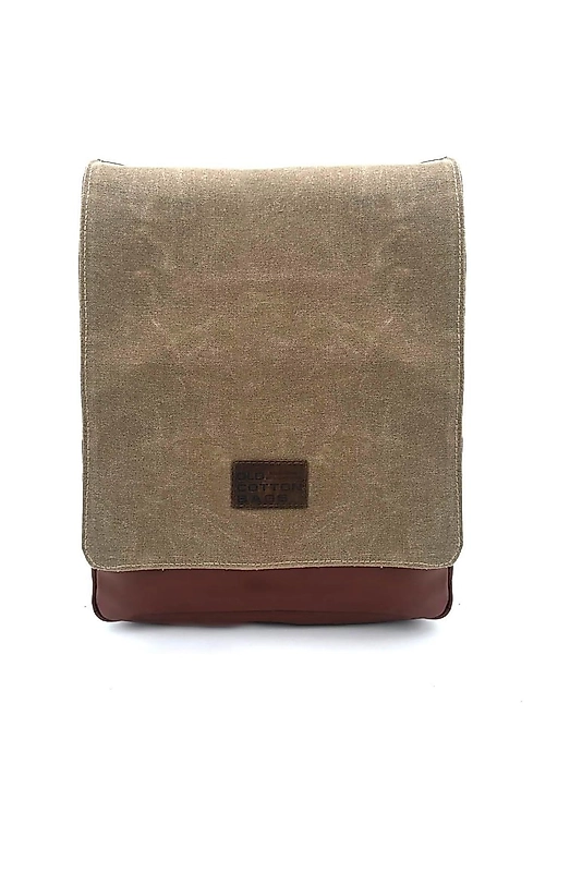 Fonksiyonel ve Çok Bölmeli Orta Boy Sırt Çantası Stok Kodu(7111)